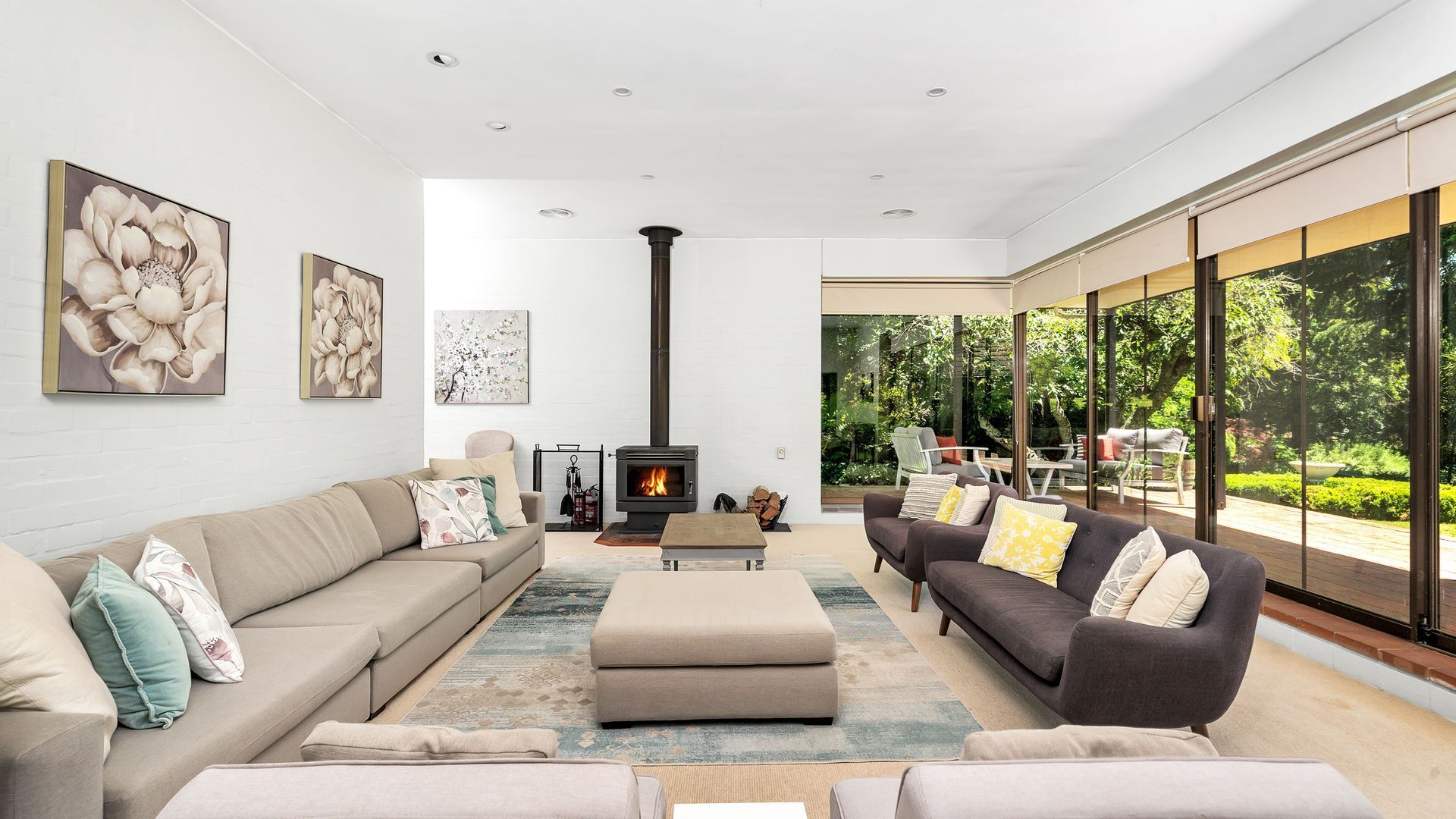 Televisio, takka, Netflix, suoratoistopalvelut