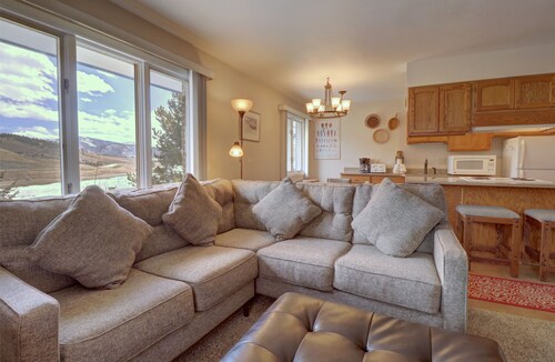 Cc19 Chateau Claire 2 Bedroom Condo by RedAwning