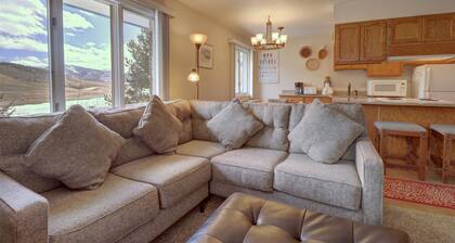 Cc19 Chateau Claire 2 Bedroom Condo by RedAwning