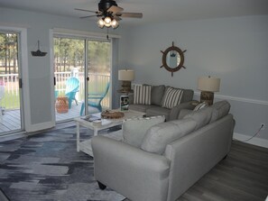 Condo, 1 Bedroom | Living area