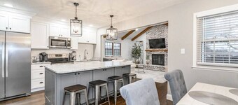 Fully Renovated | Finished Basement | Luxury Beds | Games