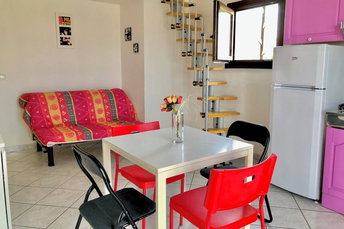 Apartment, eingeschränkter Meerblick | Wohnbereich