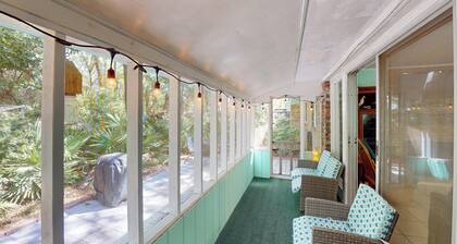 A Hidden Gem Duplex 2 bedrooms, 1.5 bathroom
