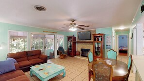 Smart TV, fireplace, DVD player