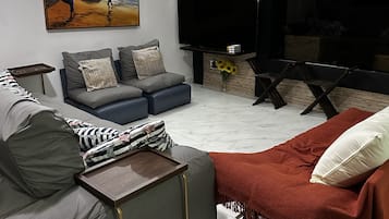 Smart TV, DVD player, aparelho de som