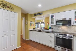 Fridge, microwave, dishwasher, coffee/tea maker