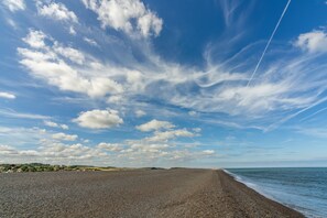 Beach - Barn Cottage (6), Salthouse, Norfolk (Salthouse)