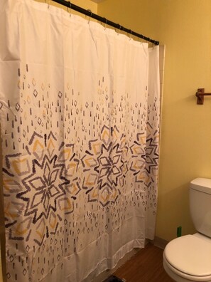 Apartment (Modern, exquisite 1-bedroom home in A) | Bathroom - Modern, Exquisite 1-bedroom Home in Anchorage (Anchorage)