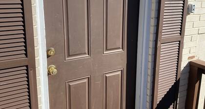 Cozy, Roomy 1 Bedroom Home in Cincinnati