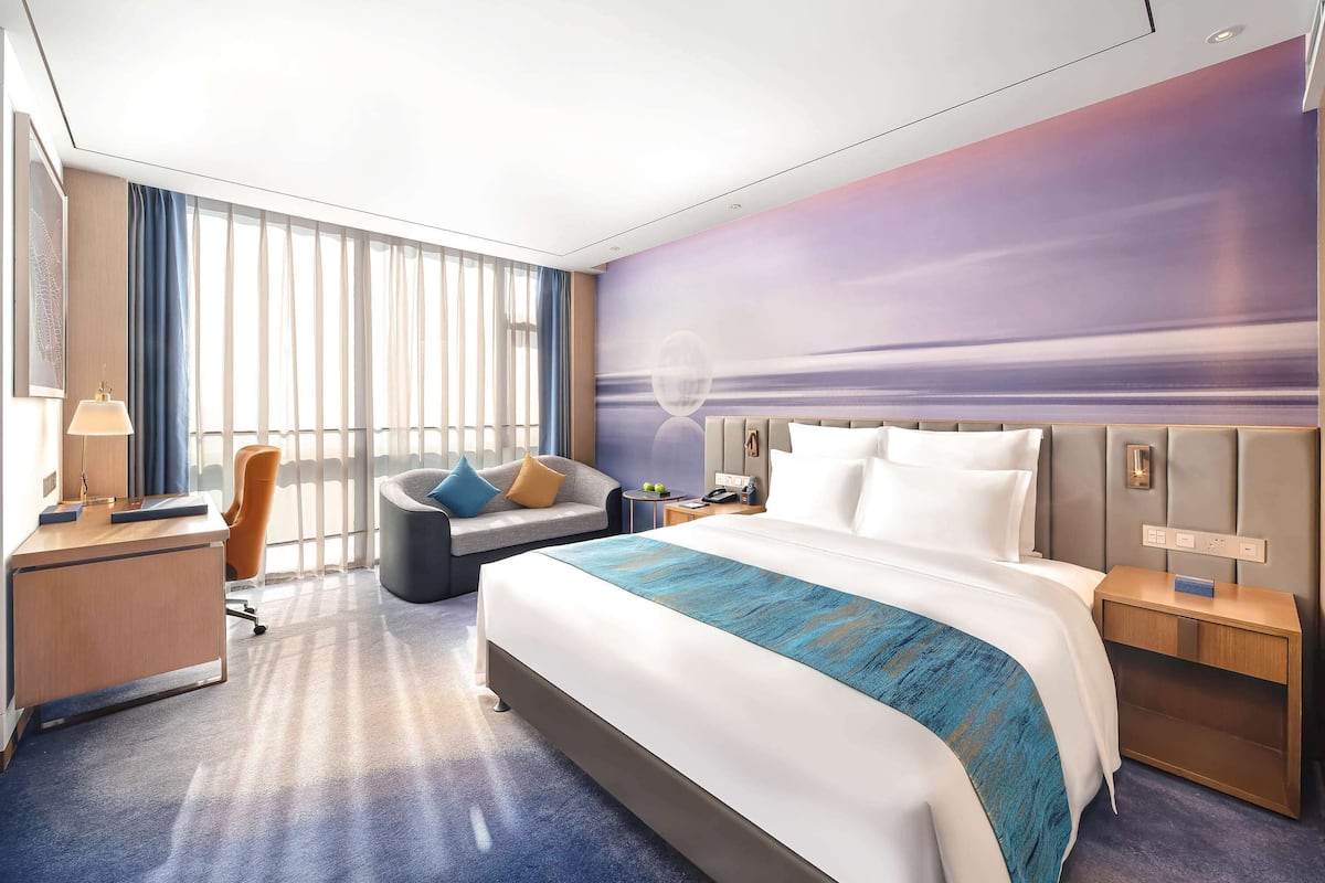 1 bedroom, minibar, in-room safe, individually decorated