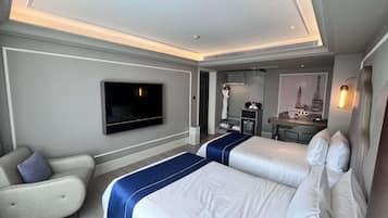 Down comforters, in-room safe, desk, free WiFi