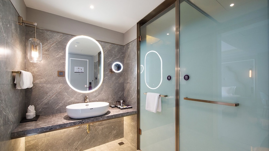 Mercure Harbin Hexing Road