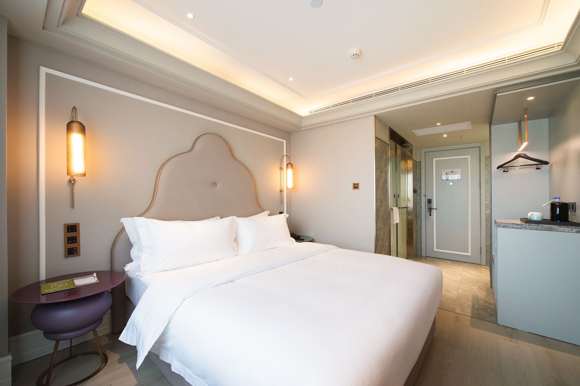 In-room safe, free WiFi, bed sheets