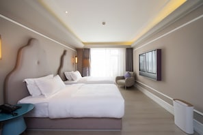 Deluxe Room, 2 Twin Beds | Down comforters, in-room safe, desk, free WiFi