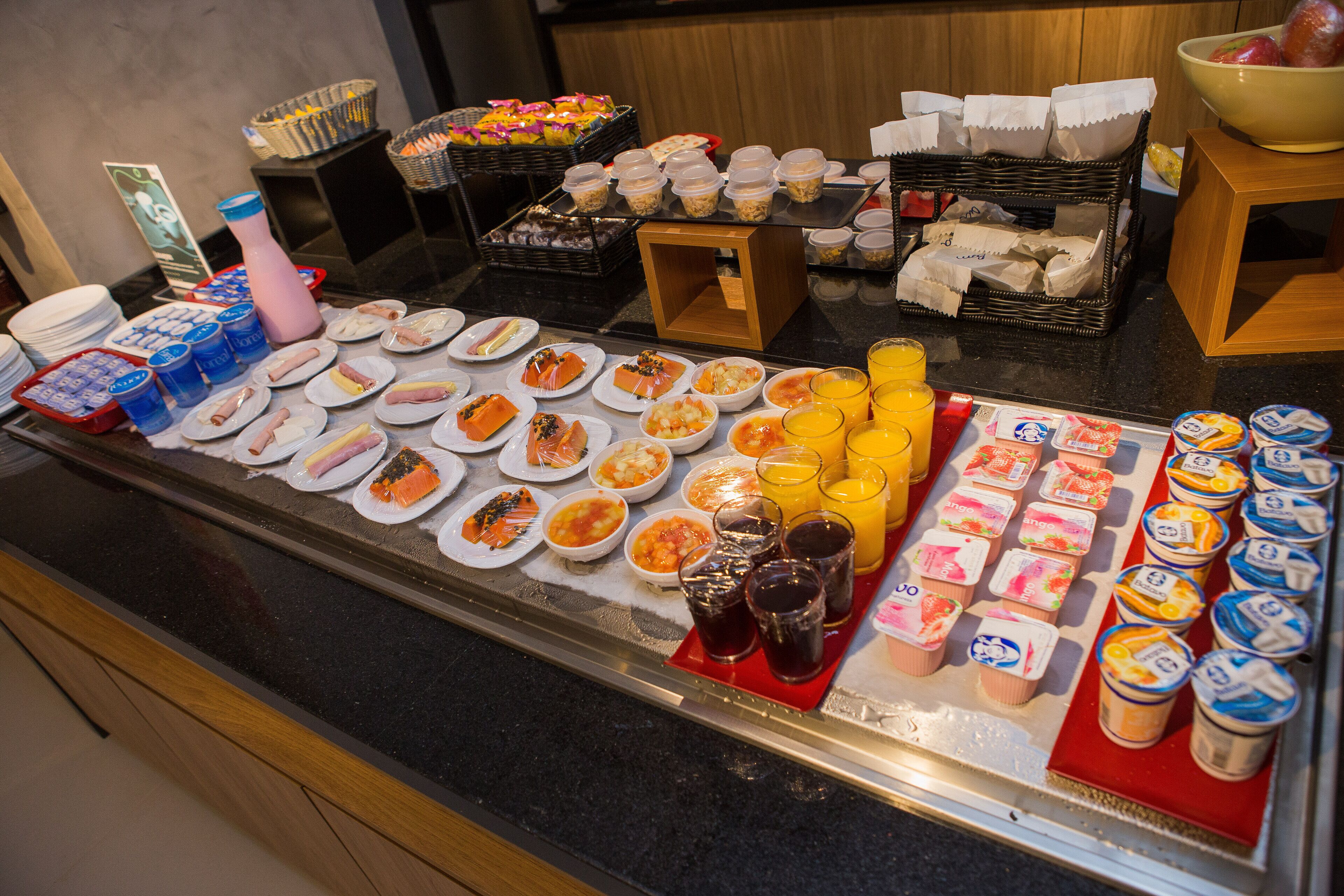 daily buffet breakfast (brl 53.00 per person)