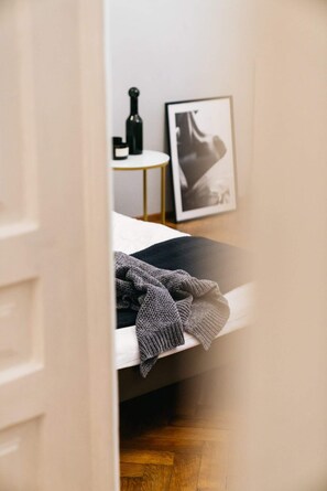 Apartamento superior | 1 dormitorio, decoración individual, mobiliario individual y escritorio