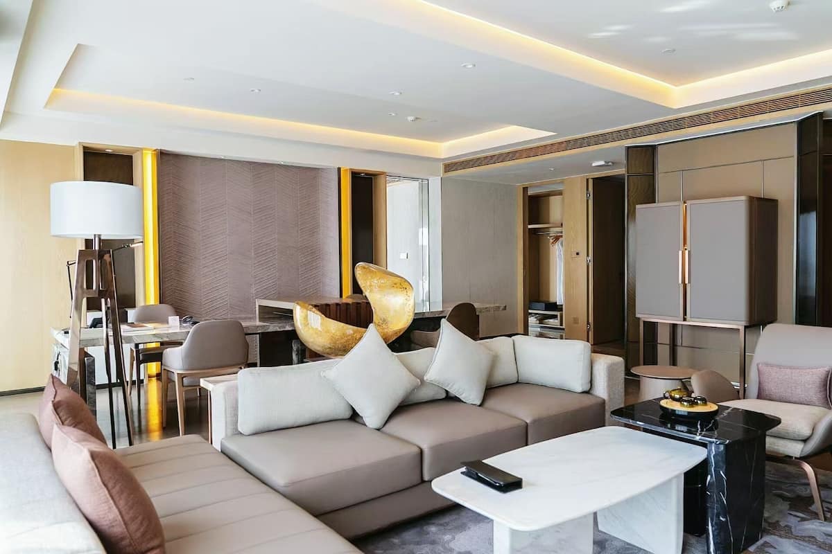 Suite, 1 King Bed (Privilege) | Minibar, desk, iron/ironing board, free WiFi