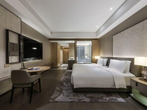 Deluxe Room, 2 Twin Beds | Minibar, desk, iron/ironing board, free WiFi - Grand Mercure Shanghai Lingang (Shanghai)