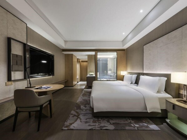 Deluxe Room, 2 Twin Beds | Minibar, desk, iron/ironing board, free WiFi - Grand Mercure Shanghai Lingang (Shanghai)