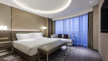 Deluxe Suite, 1 King Bed | Exterior