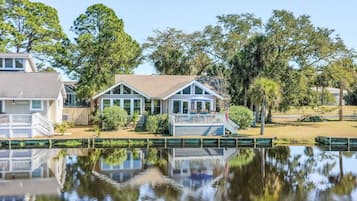 Hus | Basseng | Utendørsbasseng