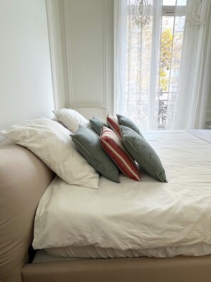2 chambres, fer et planche à repasser, accès au Wi-Fi (inclus)