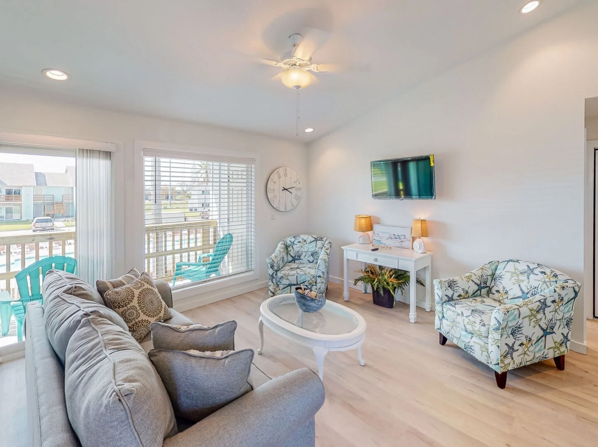 AHA202 Second Floor Condo, Newly Remodeled, Overlooks Shared Pool
