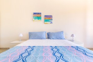 4 bedrooms, iron/ironing board