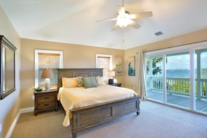 House, Multiple Beds (Nautical Wheeler)