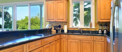 House, Multiple Beds (Nautical Wheeler) | Private kitchen