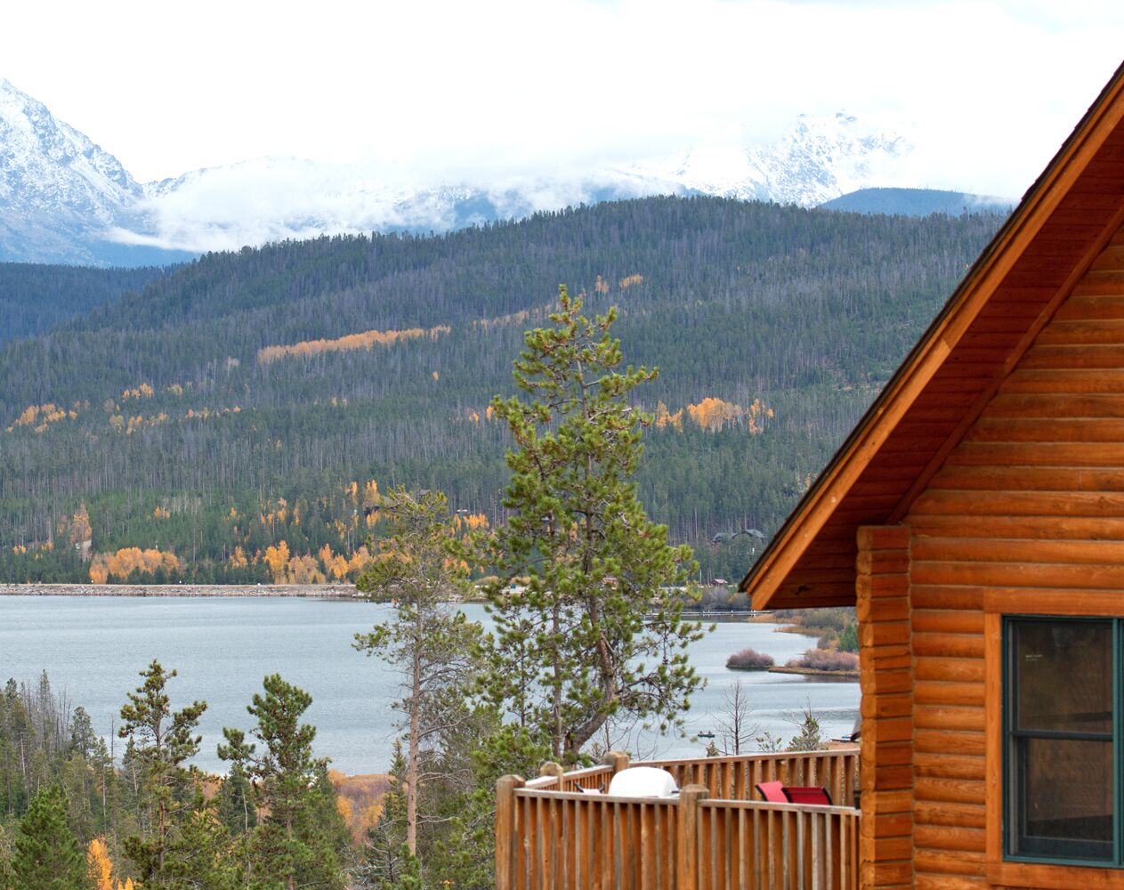 The serenity of the lakes and mountains awaits!