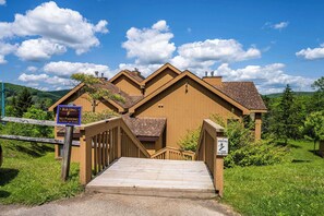 Property grounds - Ski-in/out Condo, King Bed + Fireplace (Ellicottville)