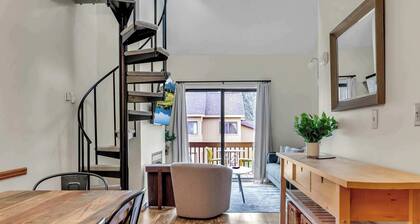 Updated Ski In Ski Out Condo Holiday Valley
