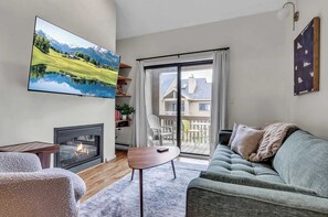 TV, fireplace - Ski-in/out Condo, King Bed + Fireplace (Ellicottville)