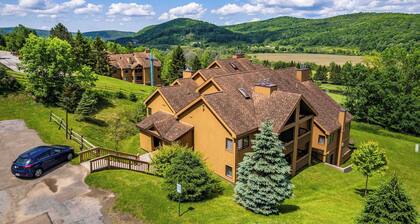 Ski-in/out Condo, King Bed + Fireplace