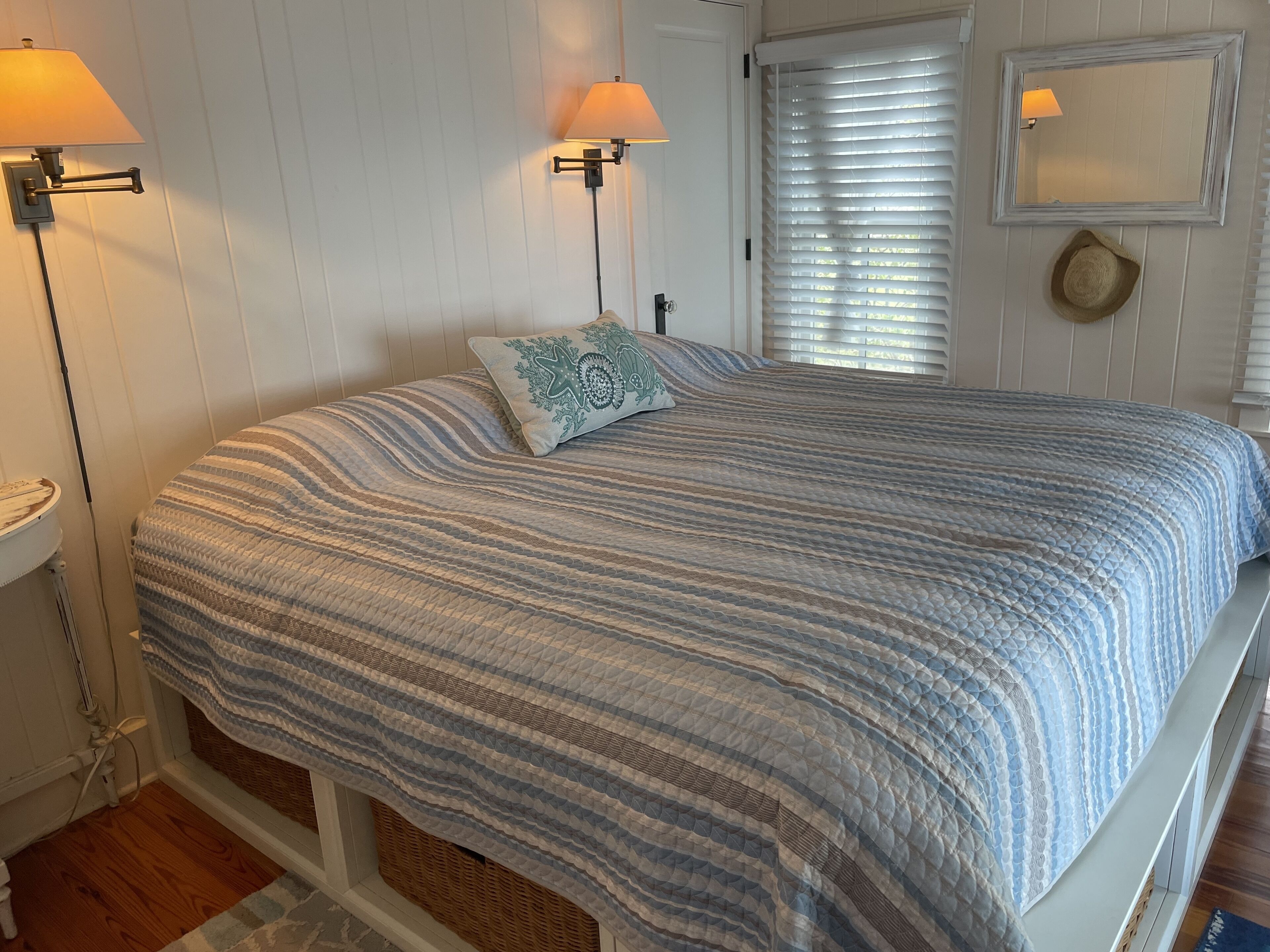 1 bedroom, desk, iron/ironing board, travel cot