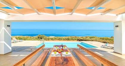 Vista Mare Grand Heated Pool