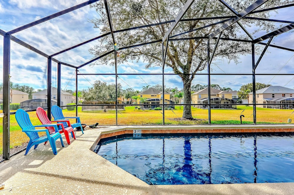 Emerald Island Resort, Private Pool, Game Room and BBQ Grill, Near Disney!!