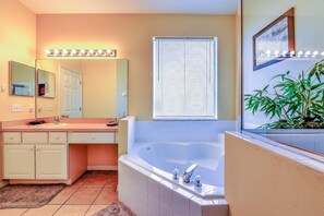 House (Emerald Island  Resort, private pool,) | Bathroom - Emerald Island Resort, Private Pool, Game Room and BBQ Grill, Near Disney!! (Kissimmee)