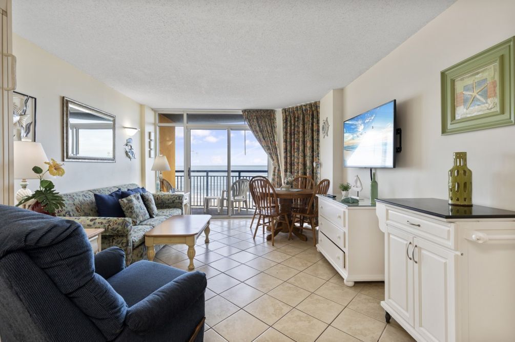 📢 Snowbirds Monthly Discounts Atlantica Resort Oceanfront Views 🏊 Pool 🏊