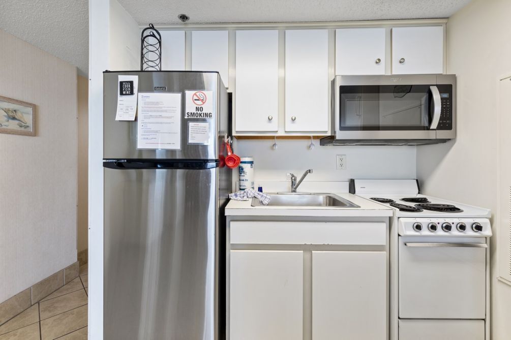 📢 Snowbirds Monthly Discounts Atlantica Resort Oceanfront Views 🏊 Pool 🏊