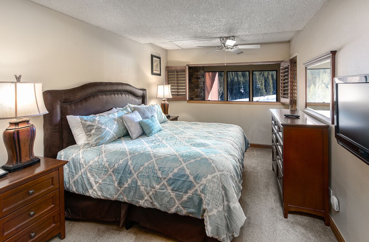 Beaver Run Sunrise Condo: Ski-In Ski Out, Great Resort