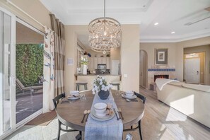 Dining - Casa La Paz Getaway – Private Spa & BBQ,  Pool 2br (La Quinta)