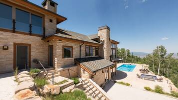 Sky Villa | Exterior