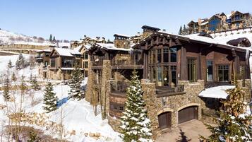 Rumah (King's Estate) | Eksterior