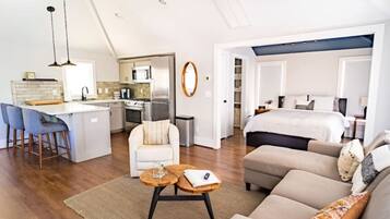 1 habitación, escritorio, tabla de planchar con plancha y wifi