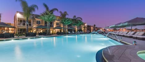 Outdoor pool, a heated pool