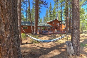 Exterior - Family- Friendly Mountain & Forest View Retreat - 8 guests + kids 5 & under (South Lake Tahoe)