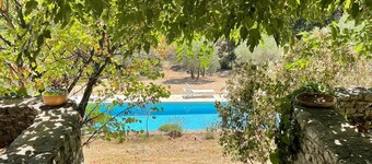 Le Mas Saint Joseph 19ème Siècle à1 km du Village de Roussillon Face au Luberon
