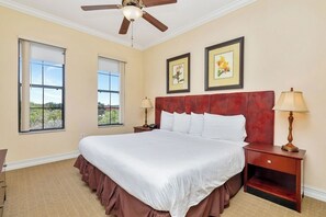 2 habitaciones, tabla de planchar con plancha y cuna de viaje 